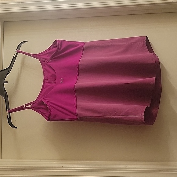 Under Armour Athletic Tank w/built-in padded bra in fuscia pink Size Large - Picture 2 of 6